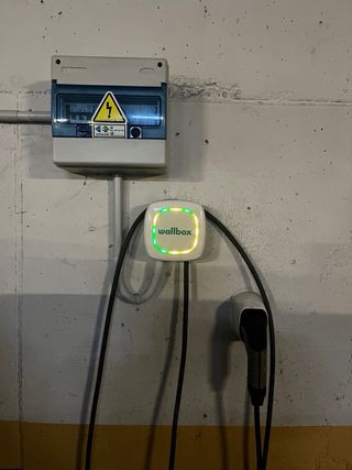 Cargador Wallbox Coche Eléctrico