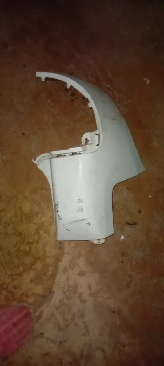 Paragolpes lateral Berlingo 2014