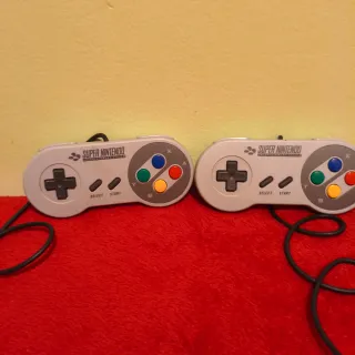 Nintendo SNES Mini Console + 2 Controller