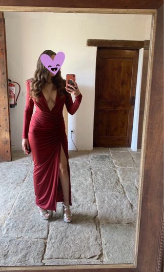 Vestido burdeos para bodas y eventos