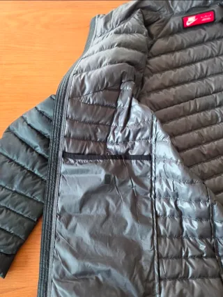 Chaqueta Nike de Plumas gris