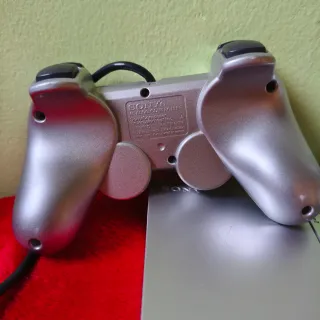 PlayStation 2 Slim Argento con 2 controller