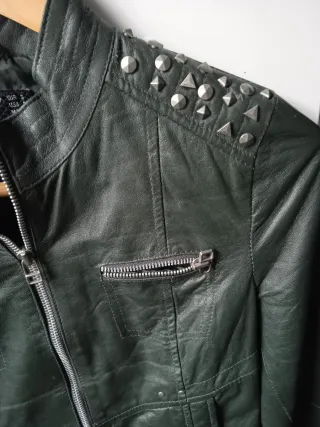 Chaqueta Cuero Verde TRF