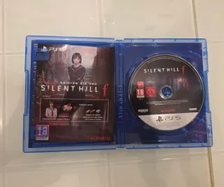Silent Hill F PS5 Edición Día Uno. Como nuevo