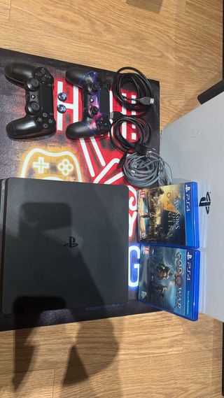 PS4 (PlayStation 4) Negra + 2 Juegos