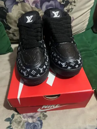 Sneakers Louis Vuitton Nere e Bianche