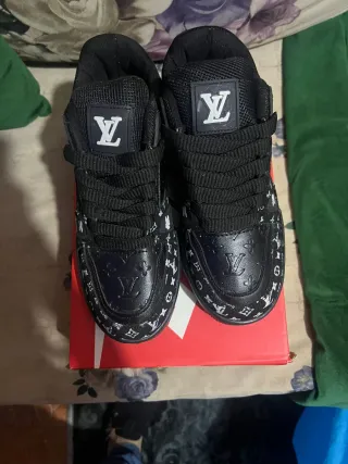 Sneakers Louis Vuitton Nere e Bianche