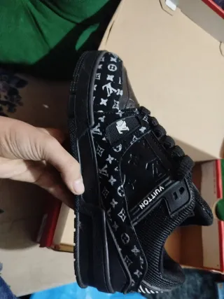 Sneakers Louis Vuitton Nere e Bianche