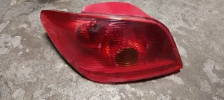 Piloto trasero izquierdo Peugeot 307