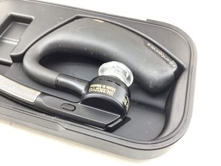in-ear plantronics voyager legend
