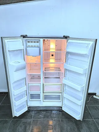 Nevera americana marca Samsung gris no-frost A+