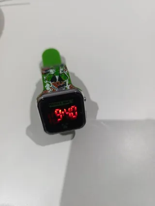Reloj Digital Minecraft Verde