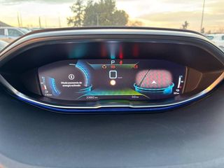 Peugeot 3008 225 e-EAT8 Allure Pack