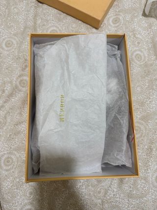 Sandalias Menbur doradas tacón fino