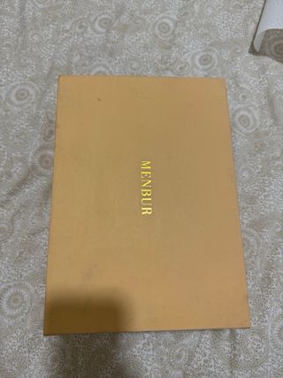 Sandalias Menbur doradas tacón fino