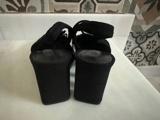 Zapatos de tacón de piel ante,negros con cordones