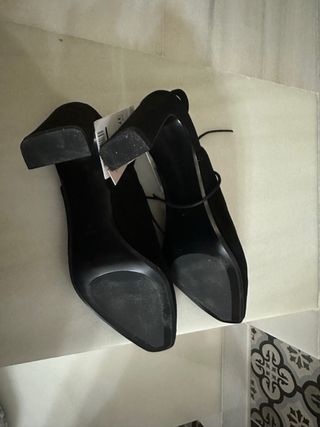 Zapatos de tacón de piel ante,negros con cordones