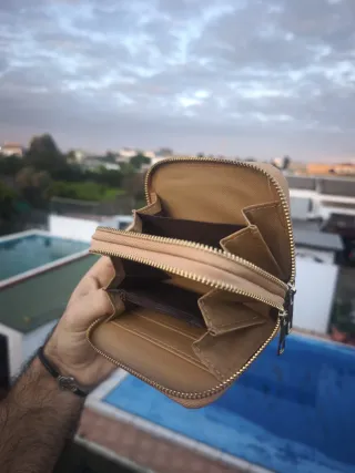 Cartera Corkcho corcho estampado floral