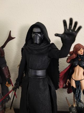 Hot Toys Star Wars Kylo Ren Figura