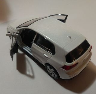 VW GOLF MK 8 GTI-Blanco-Welly-1:36-Metal