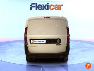 Fiat Doblò Cilindrada: 1598 cm³ Tipo de combustible: Diésel Potencia del motor: 77 kW / 105 CV