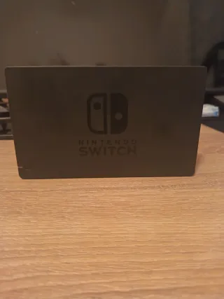 Nintendo Switch blu e rosso