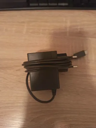 Nintendo Switch blu e rosso