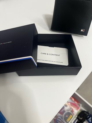 Cartera Tommy Hilfiger Negra Nueva