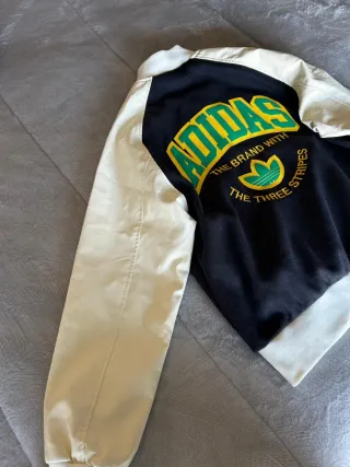 Chaqueta Adidas Originals Negra y Blanca