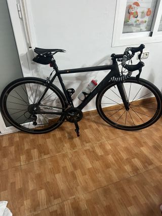 Bicicleta de carretera carbono ultraligera
