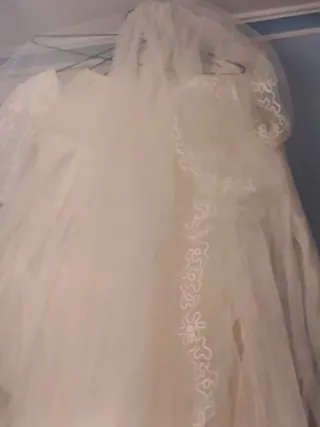 Vestido de Novia Beige y Blanco