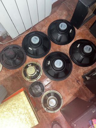Lote altavoces sin funcionar estan dañados 40 euro