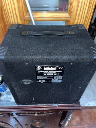 Fender bajo y guitarra 15 watts en perfecto estado