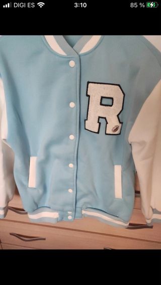 Chaqueta unversidad nueva sin etiquetas.