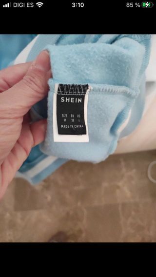 Chaqueta unversidad nueva sin etiquetas.