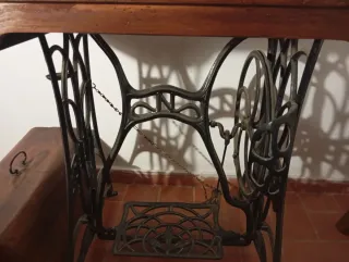 Máquina de coser antigua Naumann