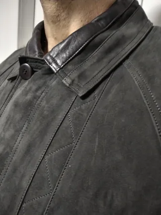 Abrigo de piel de nobuk gris