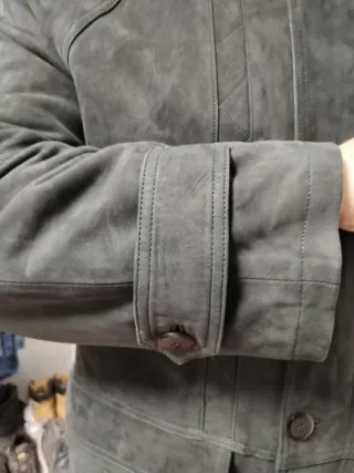 Abrigo de piel de nobuk gris