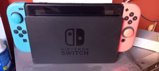 Nintendo Switch Blu e Rosso con caricatore incluso