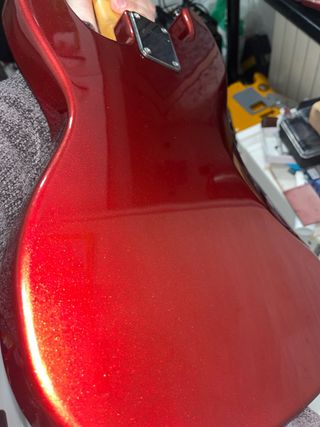Bajo phil pro red cherry y amplificador 90 watts