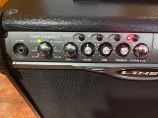 Line 6 de 75 watts con efectos en perfecto estado