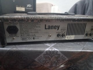 Cabezal laney ingles 120w + pantalla gorilla