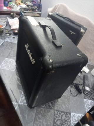 Cabezal laney ingles 120w + pantalla gorilla