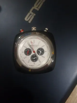 Relógio a trabalhar a 100%.