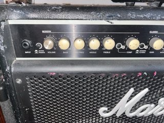 Marshall bajo 300 watts amplificador MB4210