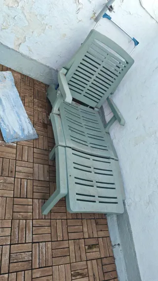 Tumbona y silla plegable verde