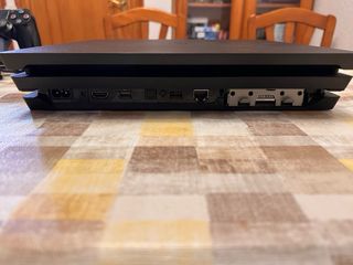 Consola PS4 Pro + 7 juegos