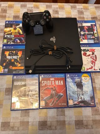 Consola PS4 Pro + 7 juegos