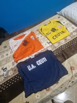 Lote 3 Camisetas Deportivas Ceuta