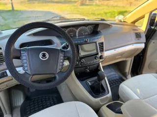 SsangYong Rodius 2013